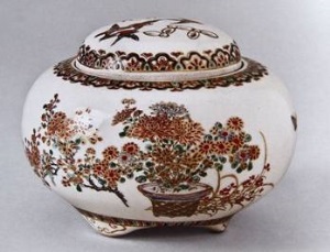 Японская керамика. Japanese tableware, pottery, porcelain